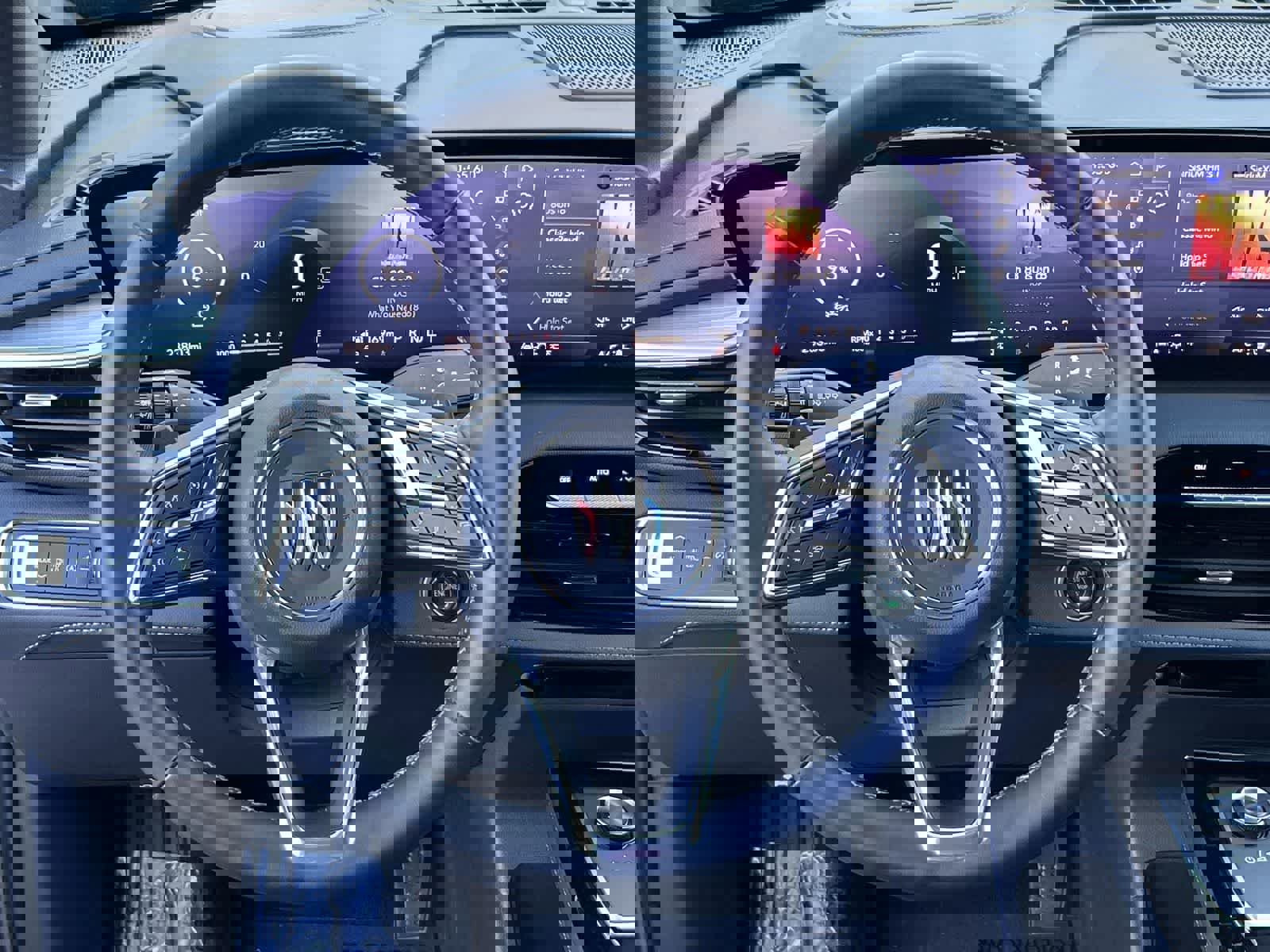 Used 2025 Buick Enclave Preferred image 15