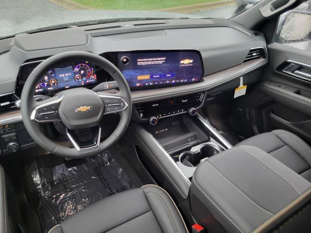 New 2026 Chevrolet Suburban Premier AWD/4WD image 17