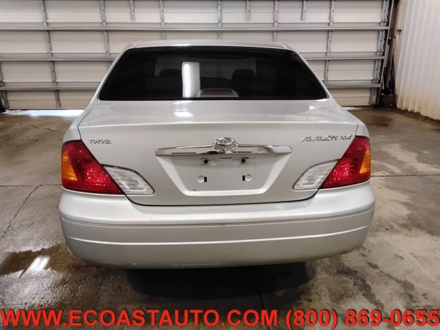 Used 2000 Toyota Avalon XLS FWD image 8