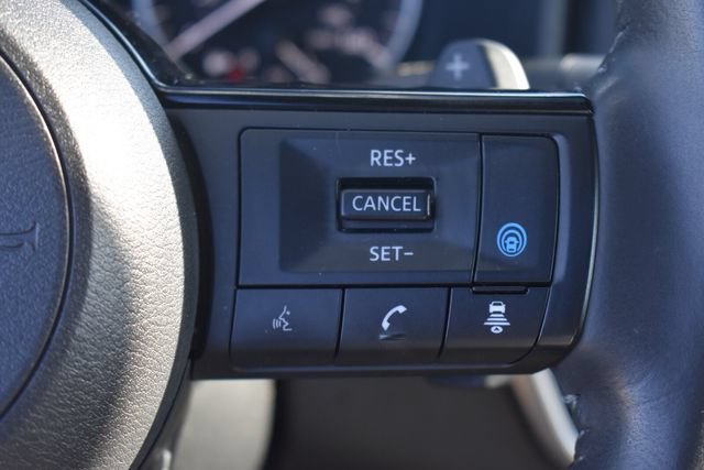 Used 2023 Nissan Rogue SV AWD/4WD image 29