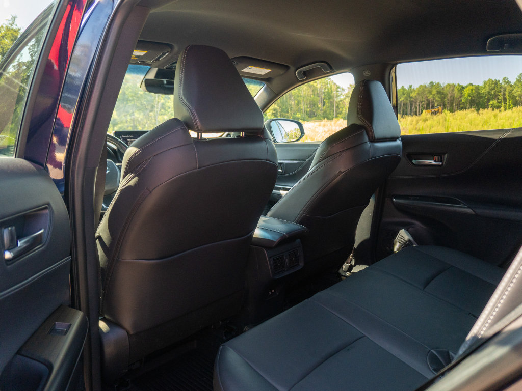 Used 2022 Toyota Venza XLE AWD/4WD image 13