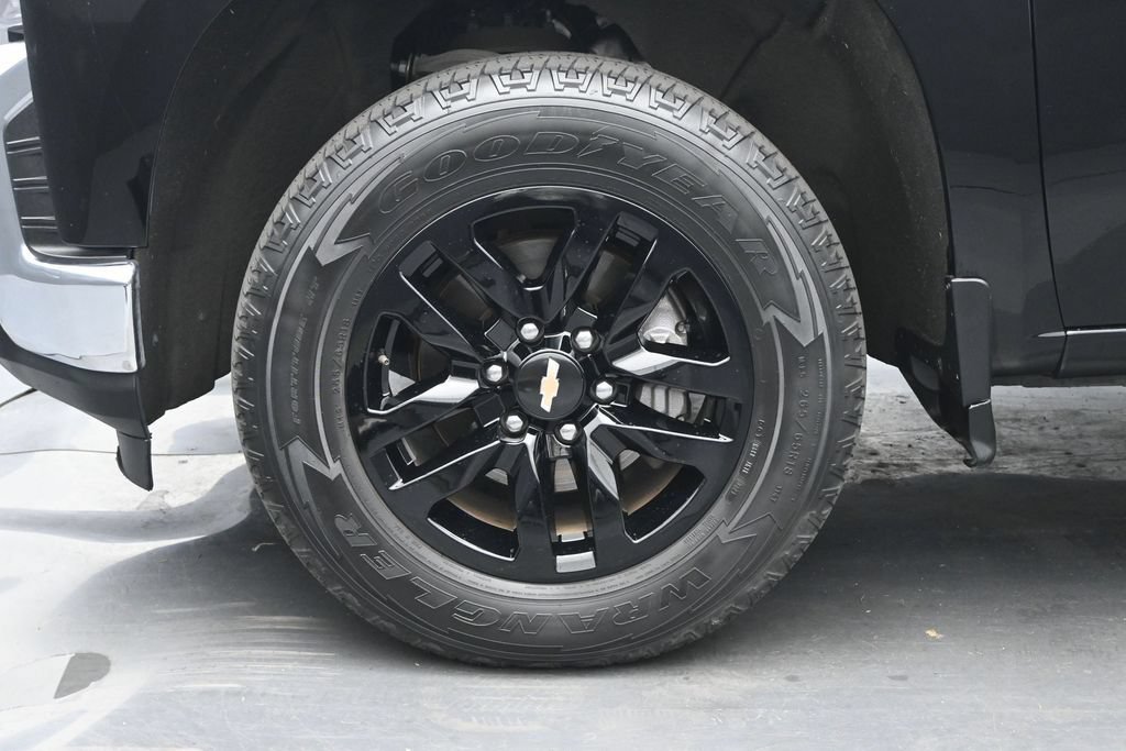 Used 2021 Chevrolet Silverado 1500 LT AWD/4WD image 19