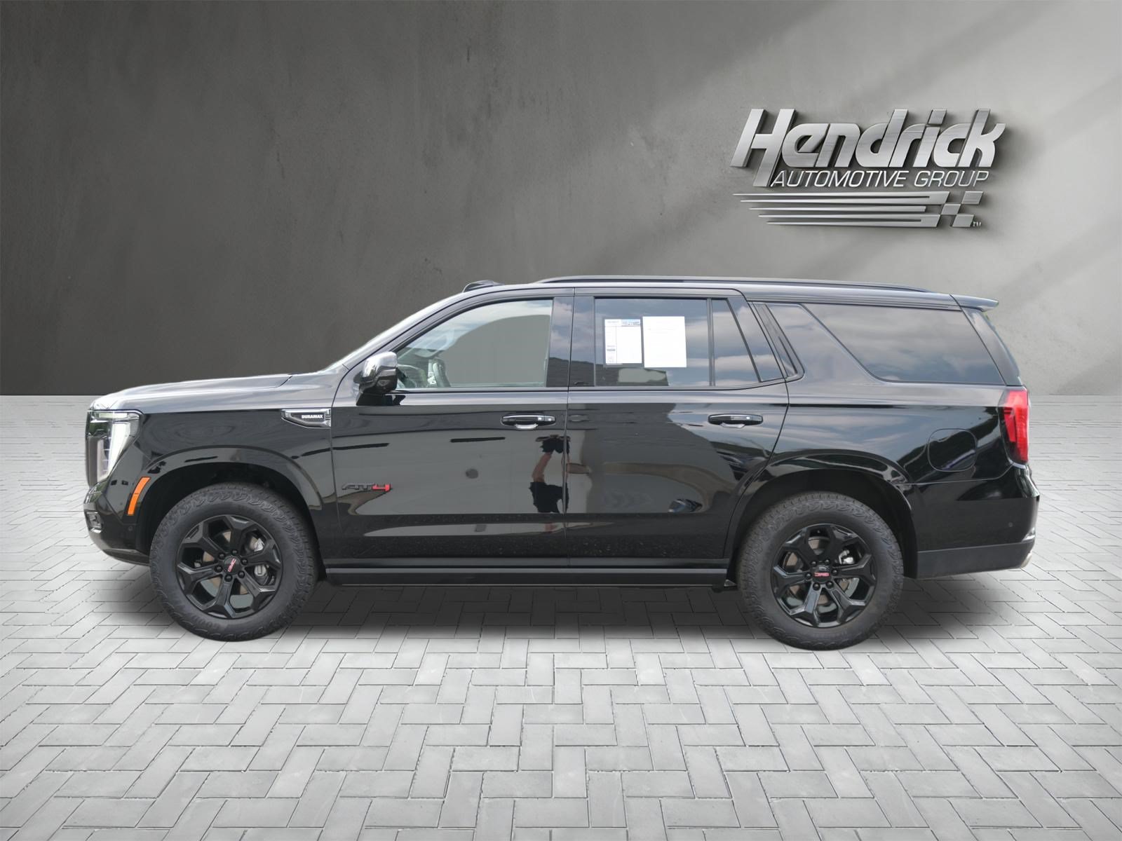 Used 2026 GMC Yukon AT4 w/ AT4 Premium Plus Package AWD/4WD image 6