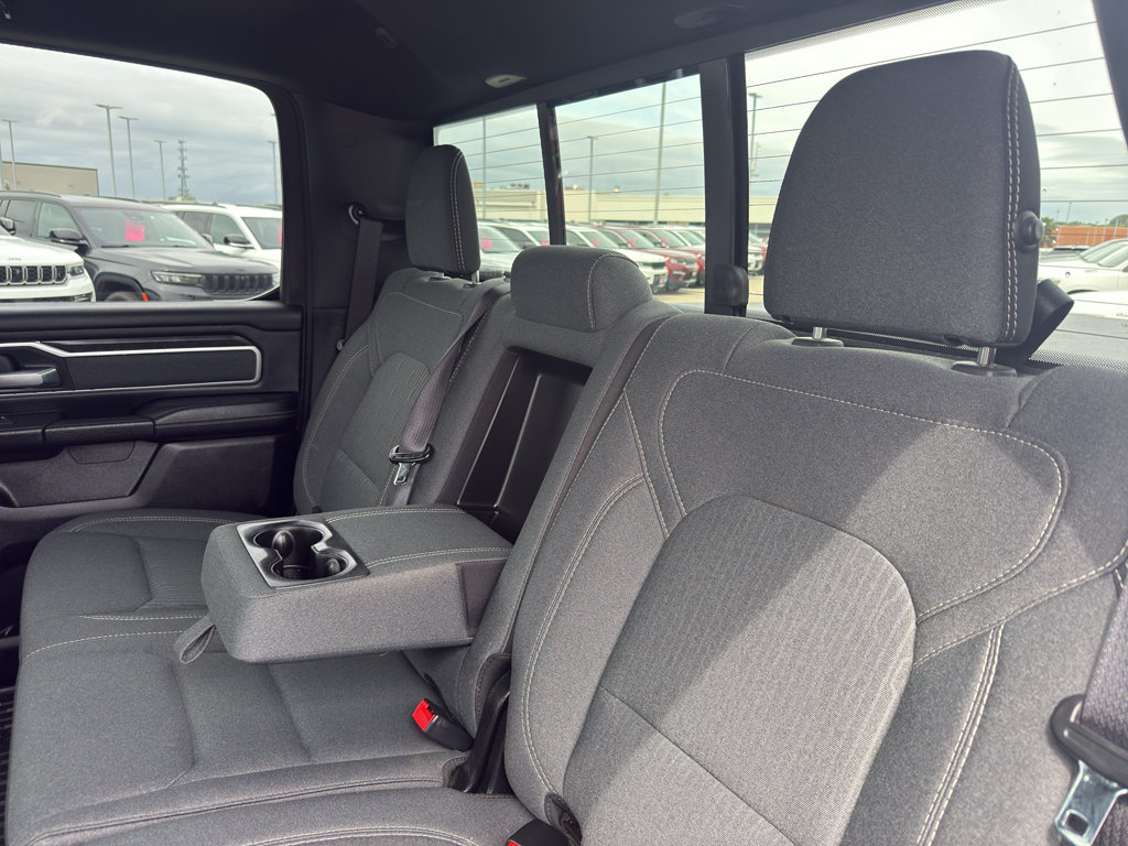 Used 2021 RAM 1500 Big Horn AWD/4WD image 34