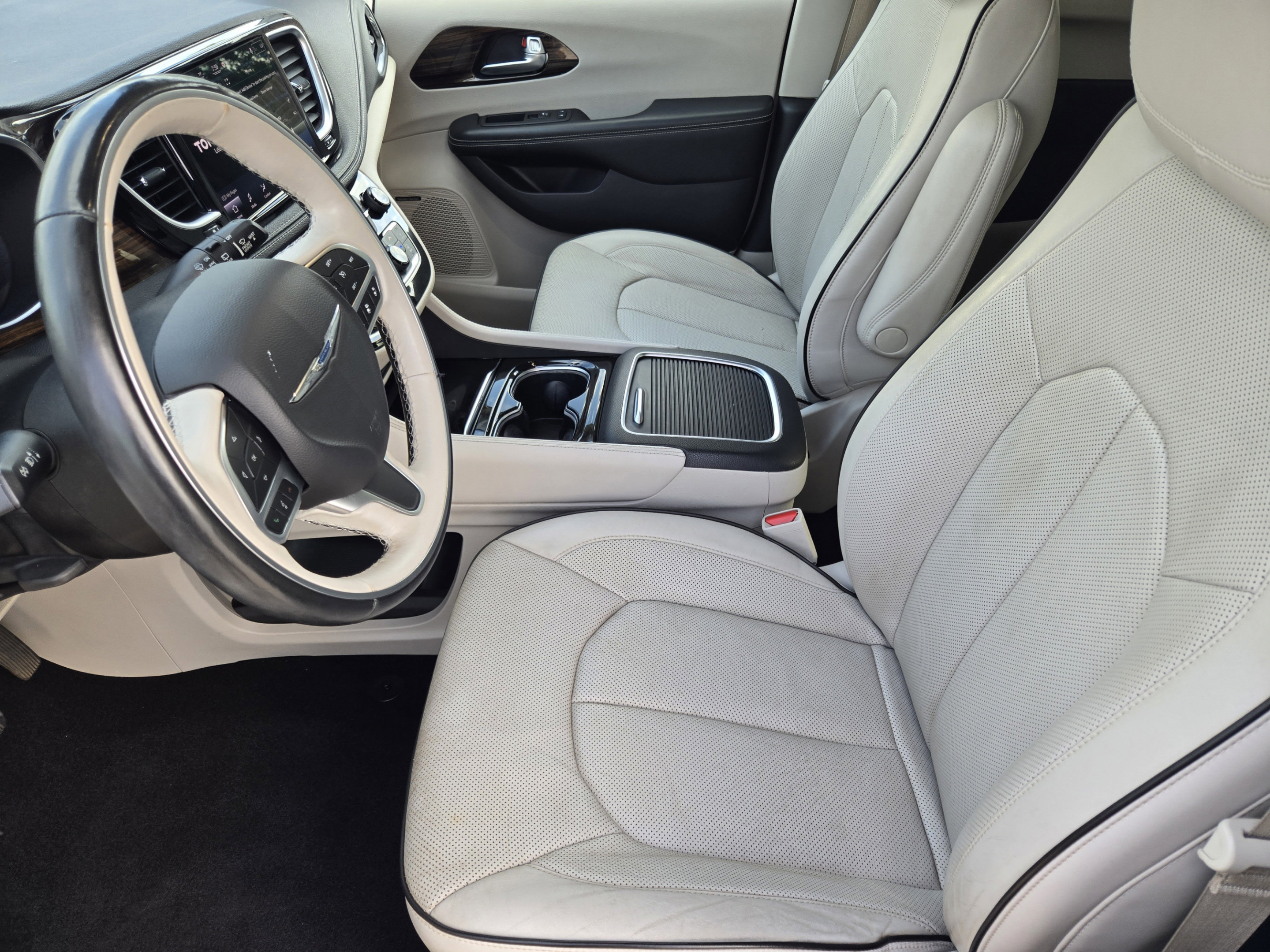 Used 2021 Chrysler Pacifica Limited w/ Premium & Safety Sphere Group AWD/4WD image 9