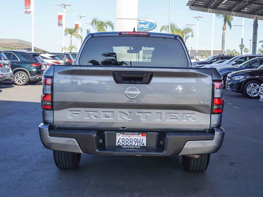 Used 2024 Nissan Frontier SV image 6