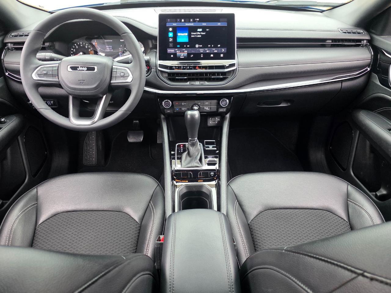 Used 2023 Jeep Compass Latitude image 13