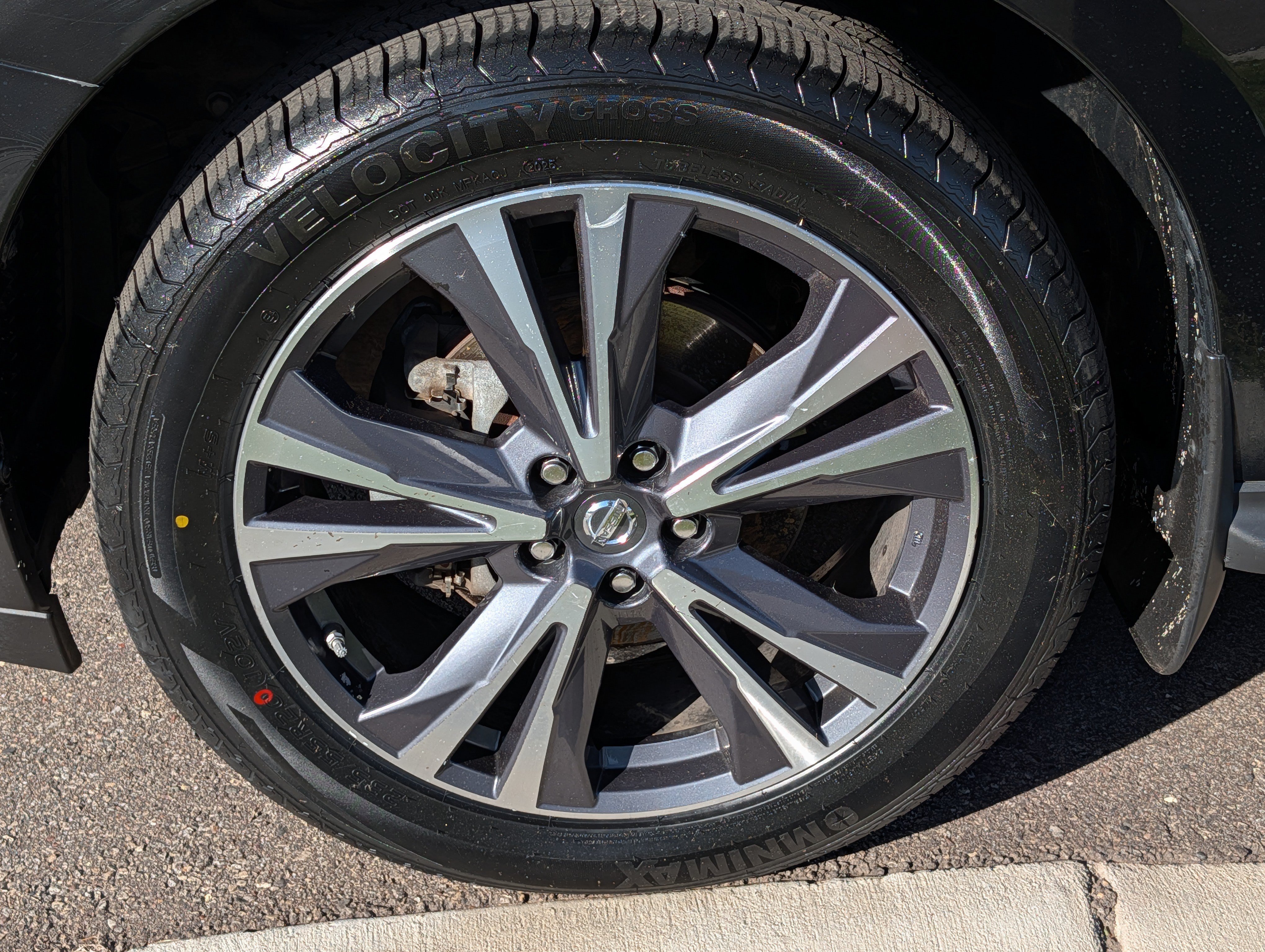 Used 2017 Nissan Pathfinder Platinum AWD/4WD image 15