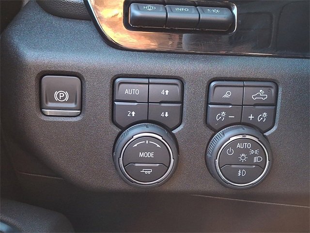 Used 2025 Chevrolet Silverado 2500 LTZ w/ LTZ Plus Package image 26