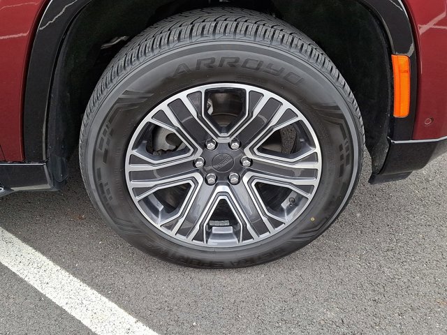 Used 2024 Jeep Wagoneer L Series II w/ Flexible Seating Group image 8