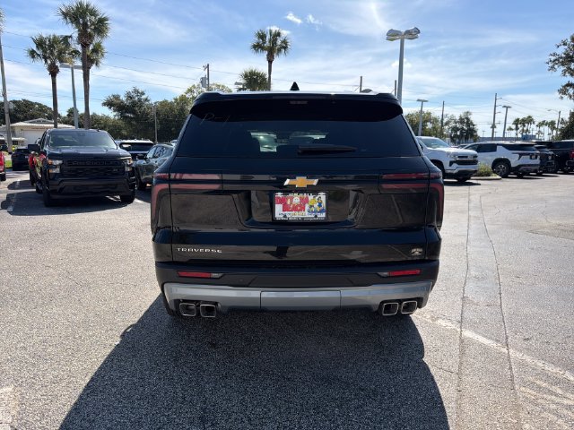 New 2027 Chevrolet Traverse LT w/ Sun and Wheel Package FWD image 9