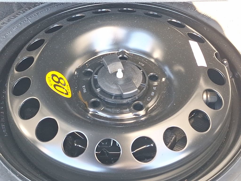 Certified 2024 Buick Encore GX Sport Touring w/ Comfort Package image 25