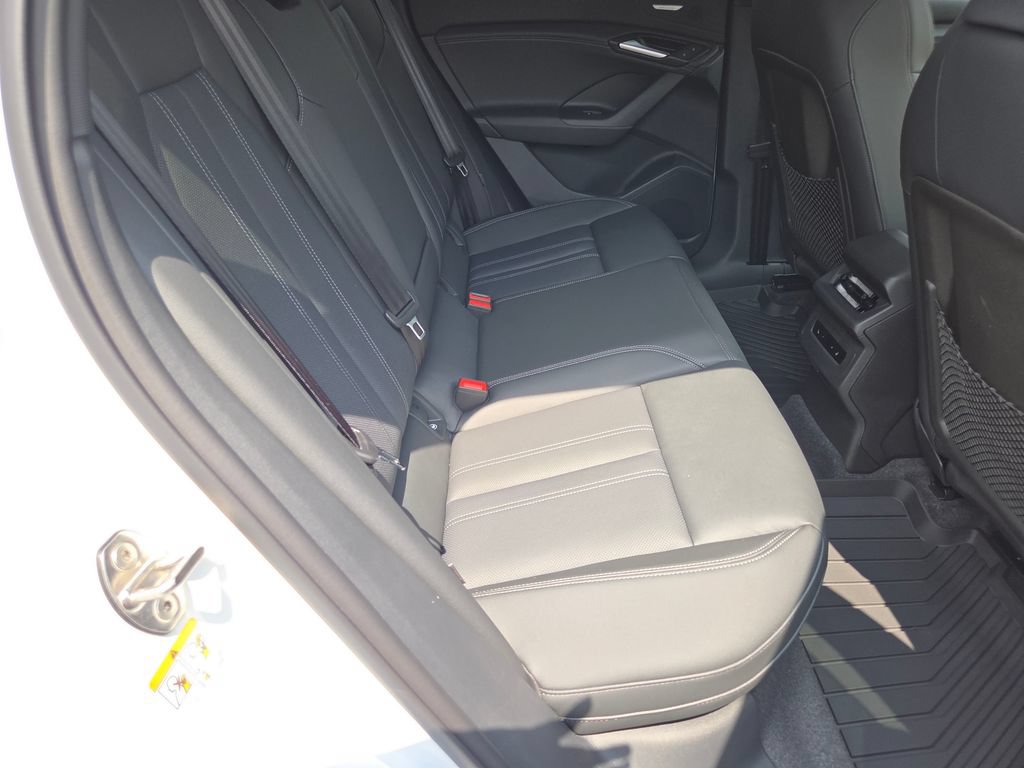 New 2027 Audi Q6 e-tron Prestige AWD/4WD image 5