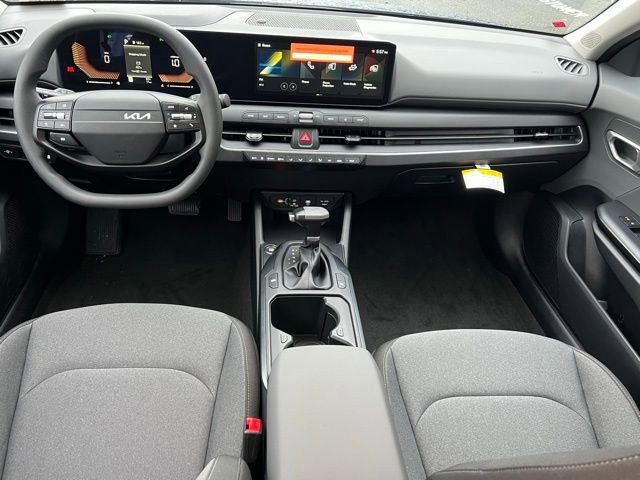 New 2025 Kia K4 LXS image 17