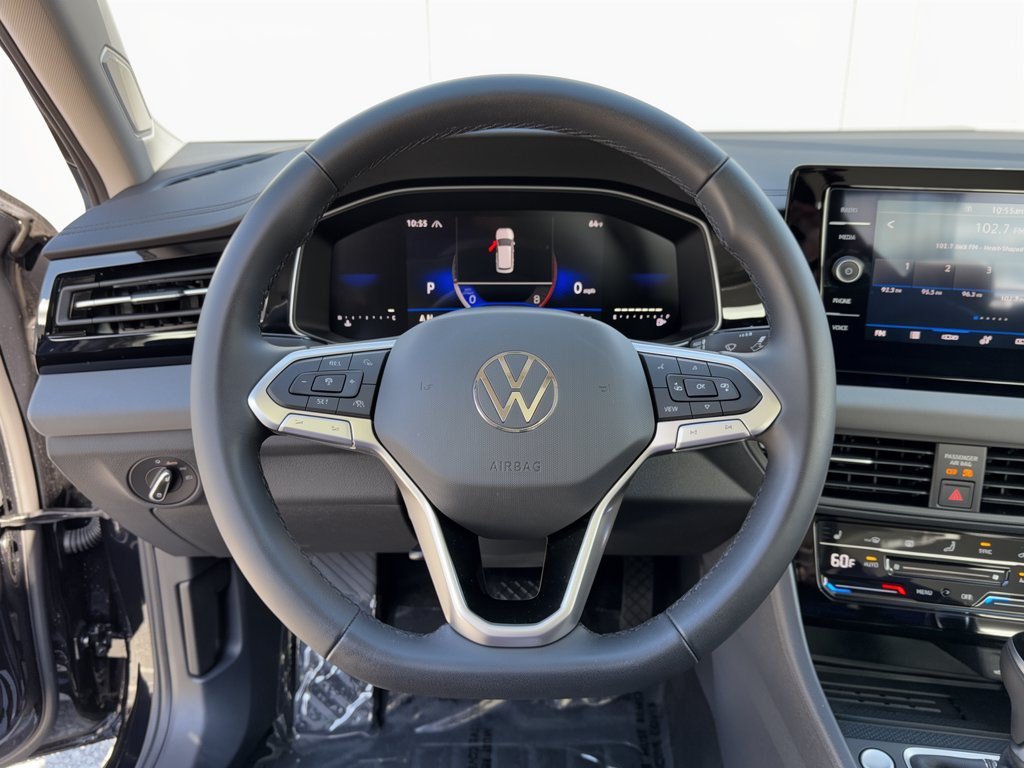 Used 2026 Volkswagen Jetta SE FWD image 10