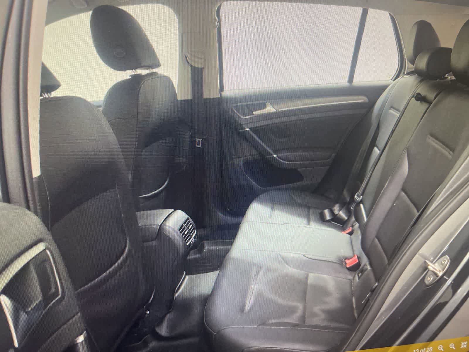 Used 2018 Volkswagen e-Golf SEL Premium w/ Driver Assistance Package FWD image 12