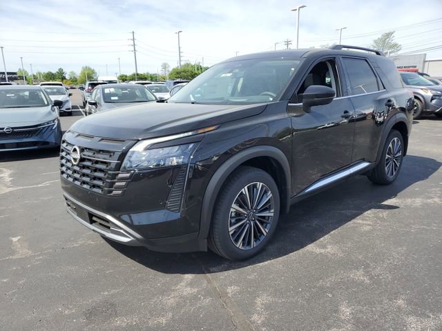 New 2026 Nissan Pathfinder Platinum image 3
