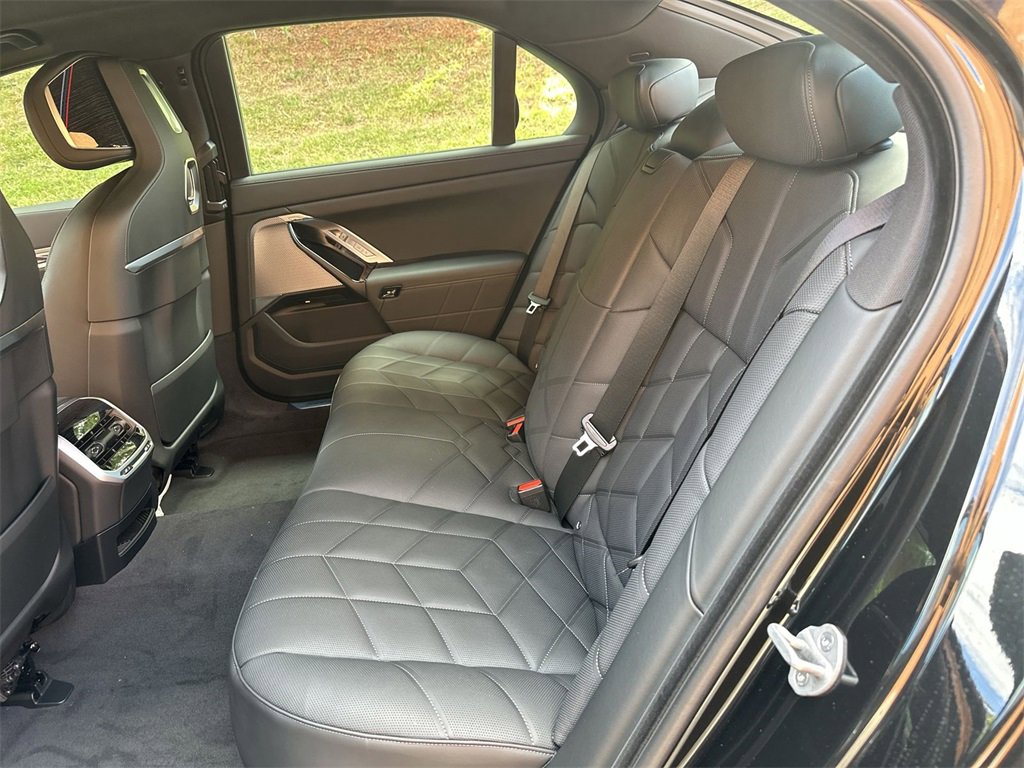 New 2026 BMW 740i xDrive image 21