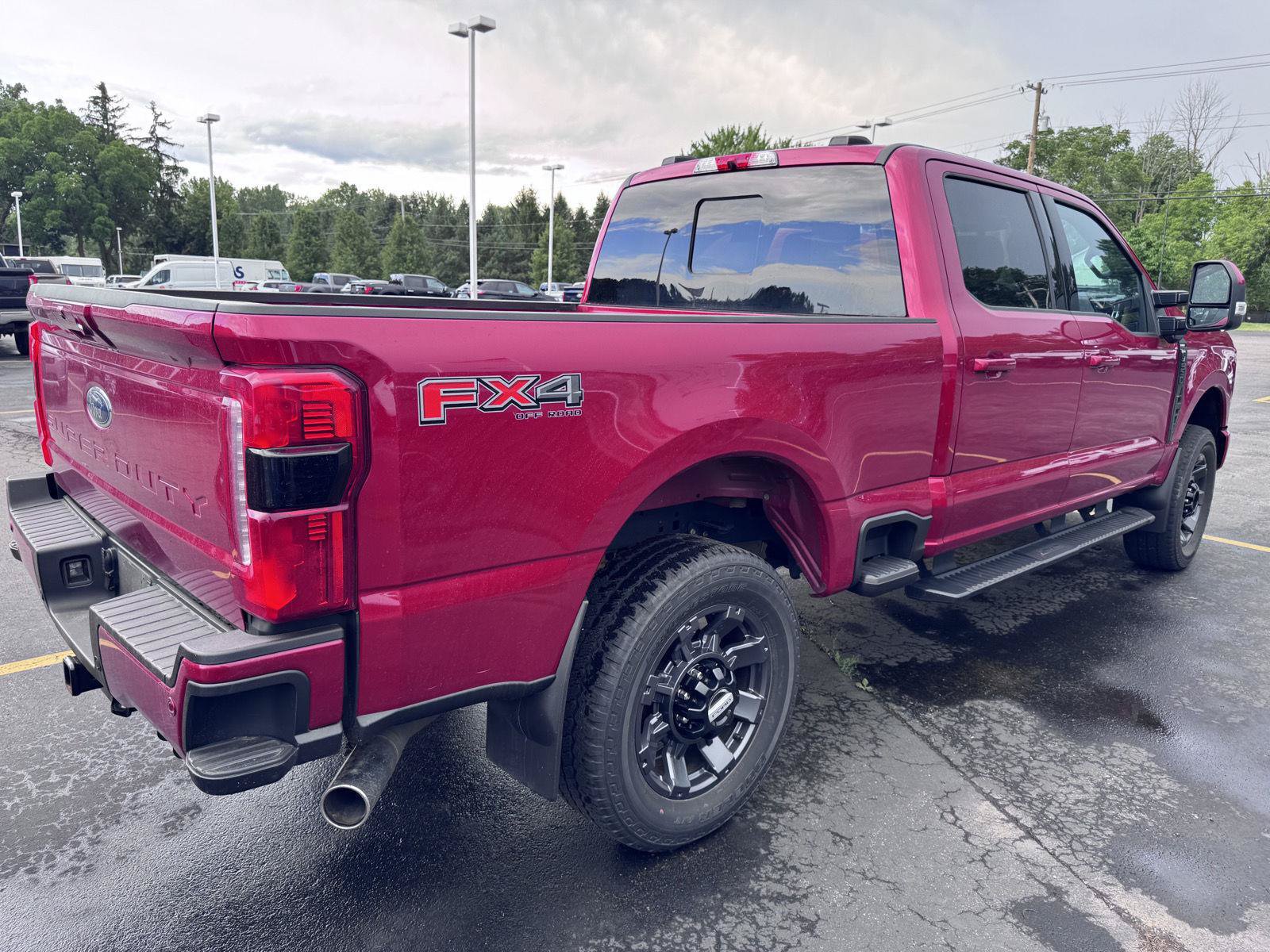Used 2023 Ford F250 Lariat w/ Sport Appearance Package AWD/4WD image 4