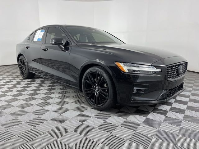Used 2024 Volvo S60 B5 Plus FWD image 3
