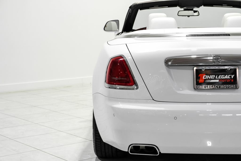 Used 2018 Rolls-Royce Dawn image 47