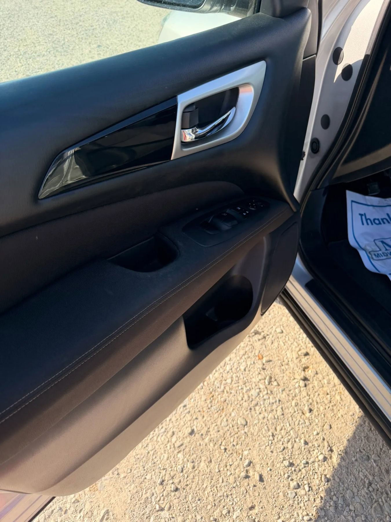 Used 2017 Nissan Pathfinder S FWD image 9