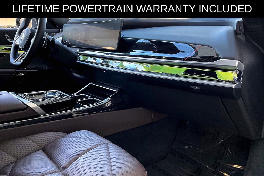 Used 2025 BMW 740i xDrive AWD/4WD image 20