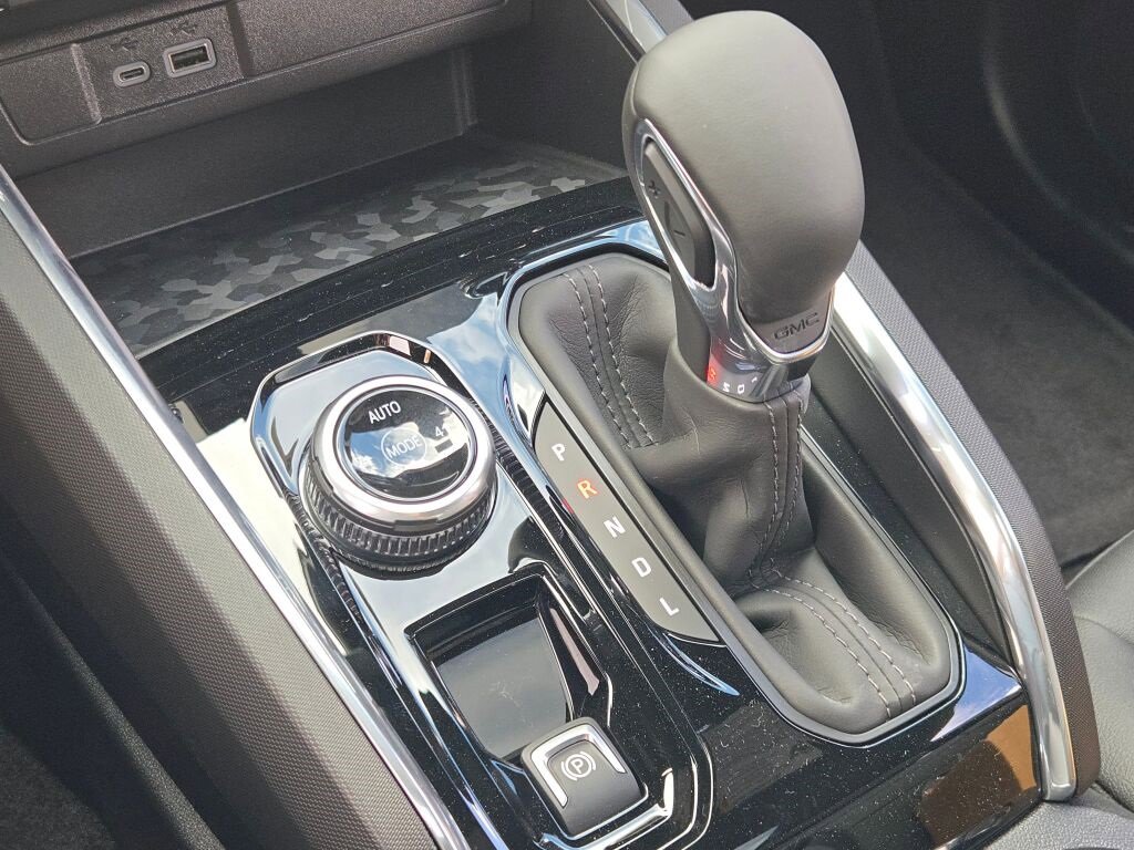 New 2026 GMC Canyon Elevation w/ Convenience Package image 29