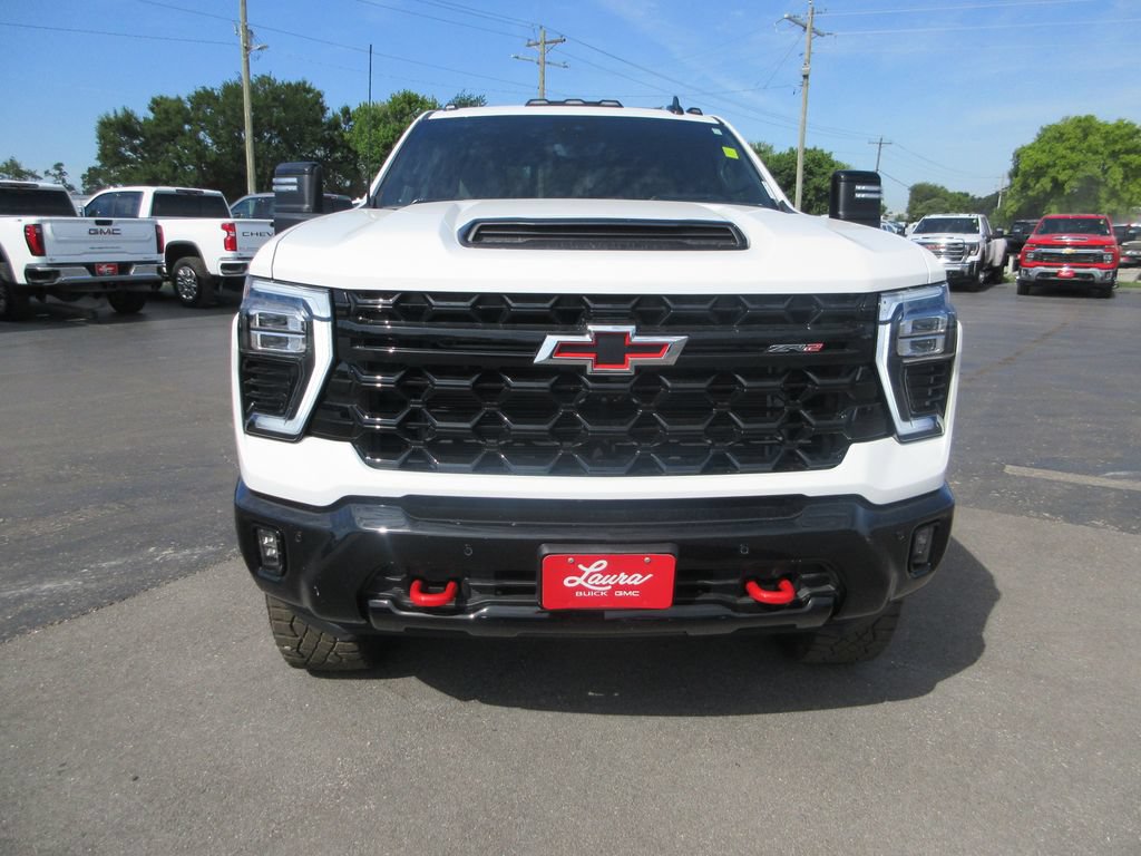 Certified 2026 Chevrolet Silverado 2500 ZR2 AWD/4WD image 14