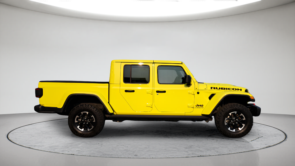 Used 2024 Jeep Gladiator Rubicon AWD/4WD image 6