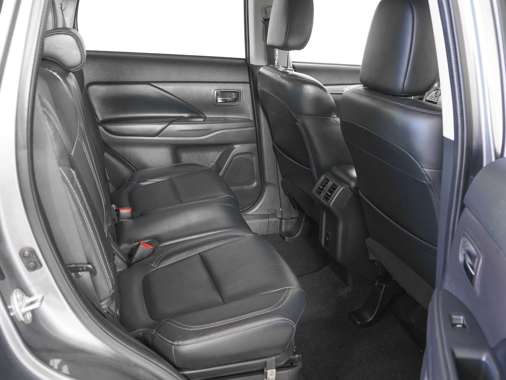 Used 2020 Mitsubishi Outlander SEL image 10