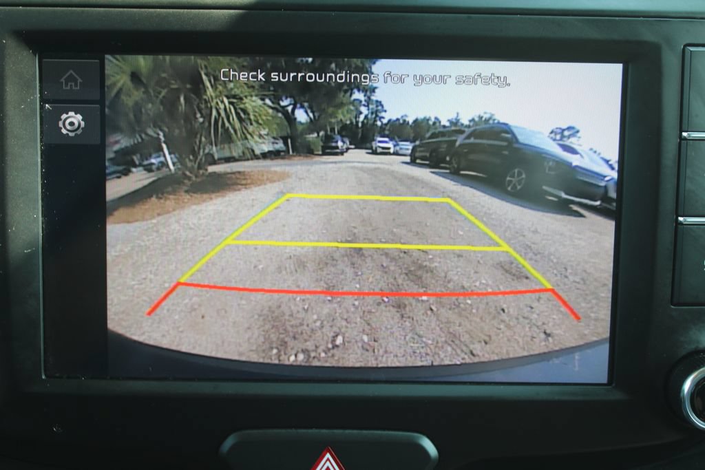 Certified 2025 Kia Soul LX w/ LX Technology Package FWD image 44