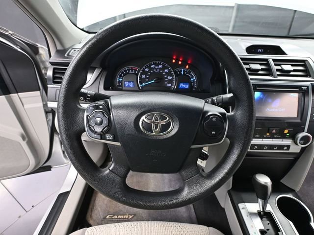 Used 2012 Toyota Camry LE FWD image 23