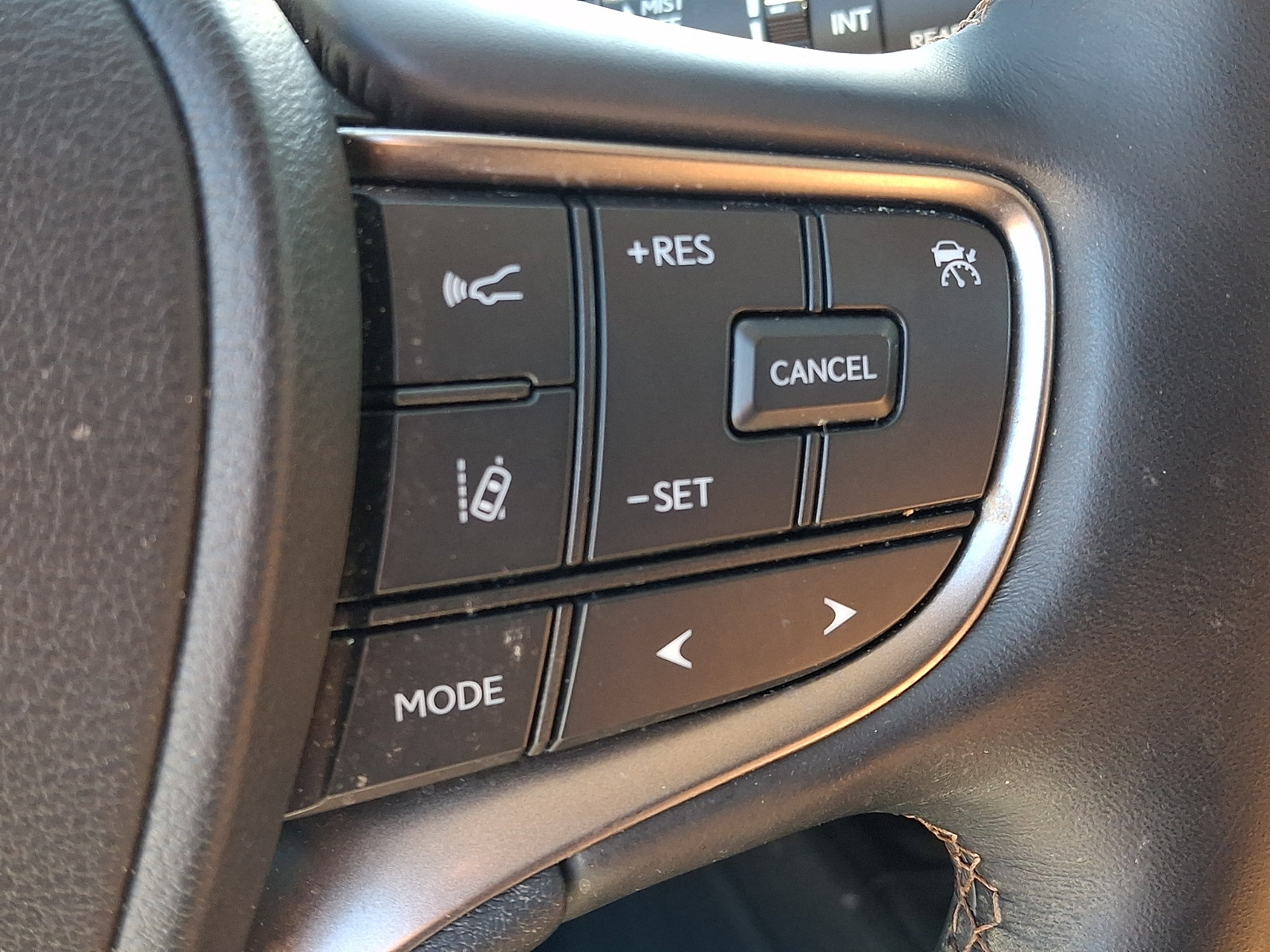 Certified 2022 Lexus UX 250h w/ Premium Package AWD/4WD image 23