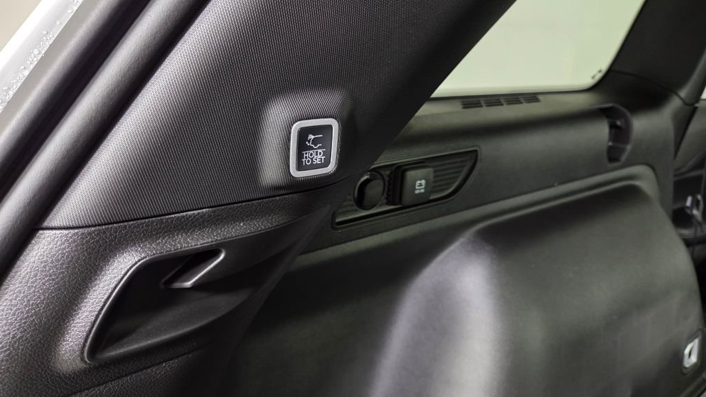 New 2025 Jeep Grand Cherokee Laredo w/ Luxury Tech Group I image 12