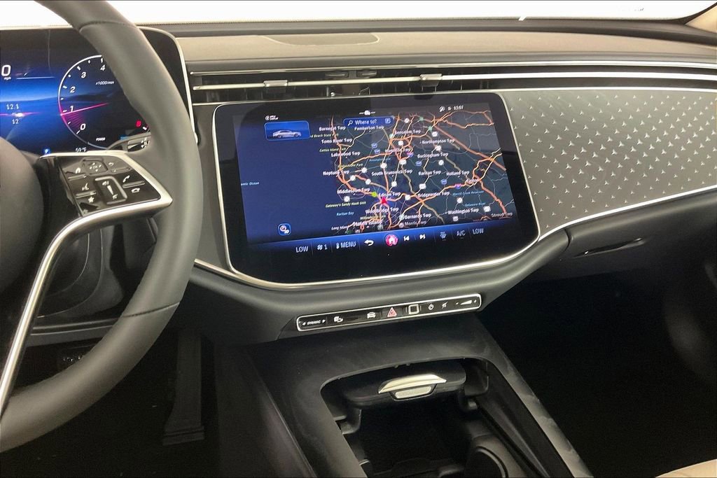 New 2026 Mercedes-Benz E 350 4MATIC Sedan image 7