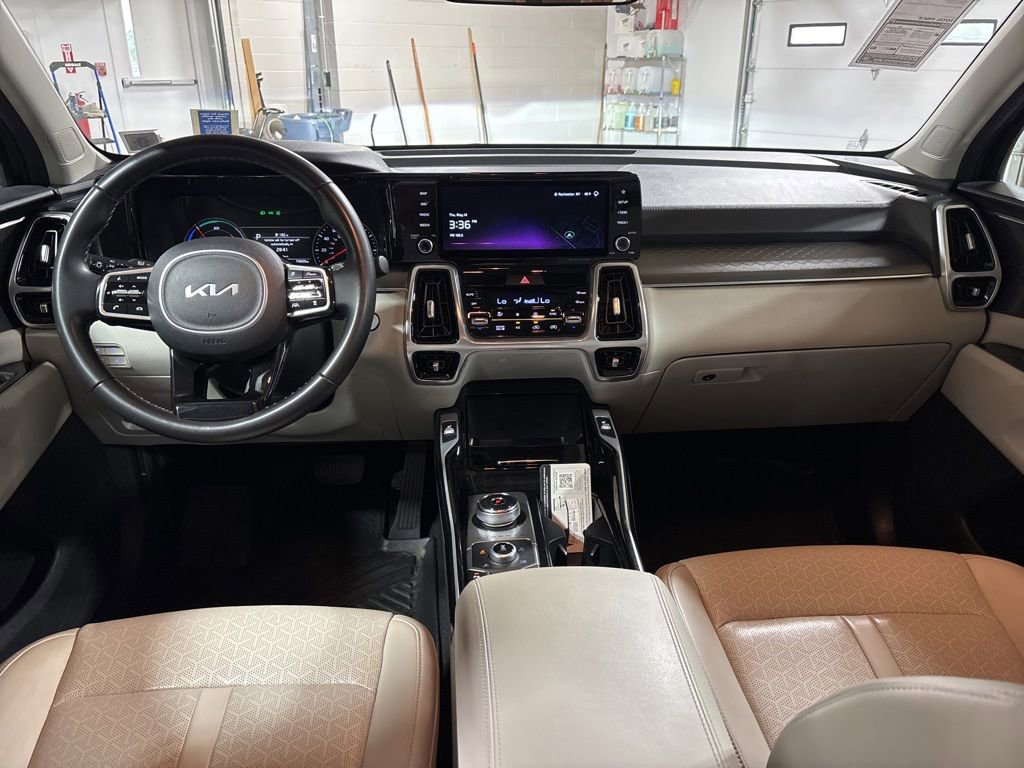 Used 2022 Kia Sorento SX AWD/4WD image 10