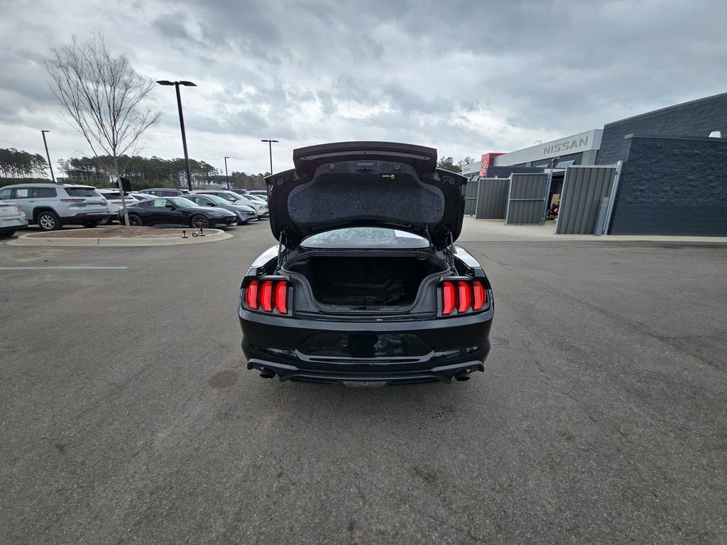 Used 2019 Ford Mustang EcoBoost image 16