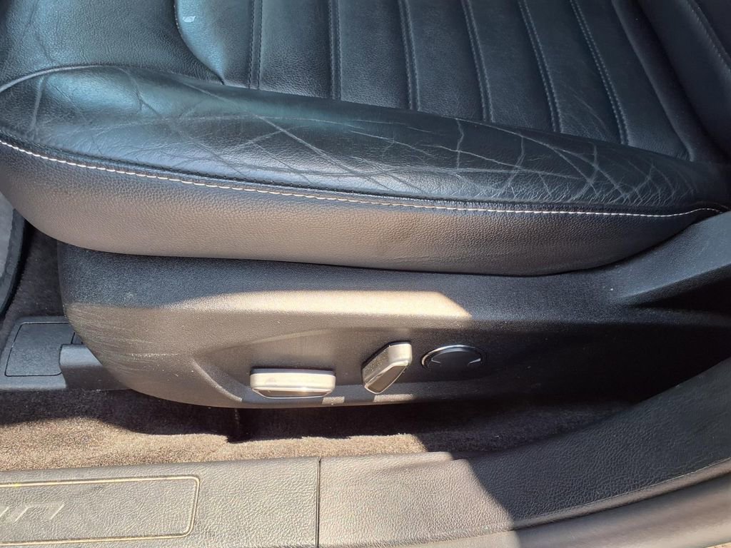 Used 2018 Ford Fusion SE w/ Fusion SE Technology Package FWD image 25