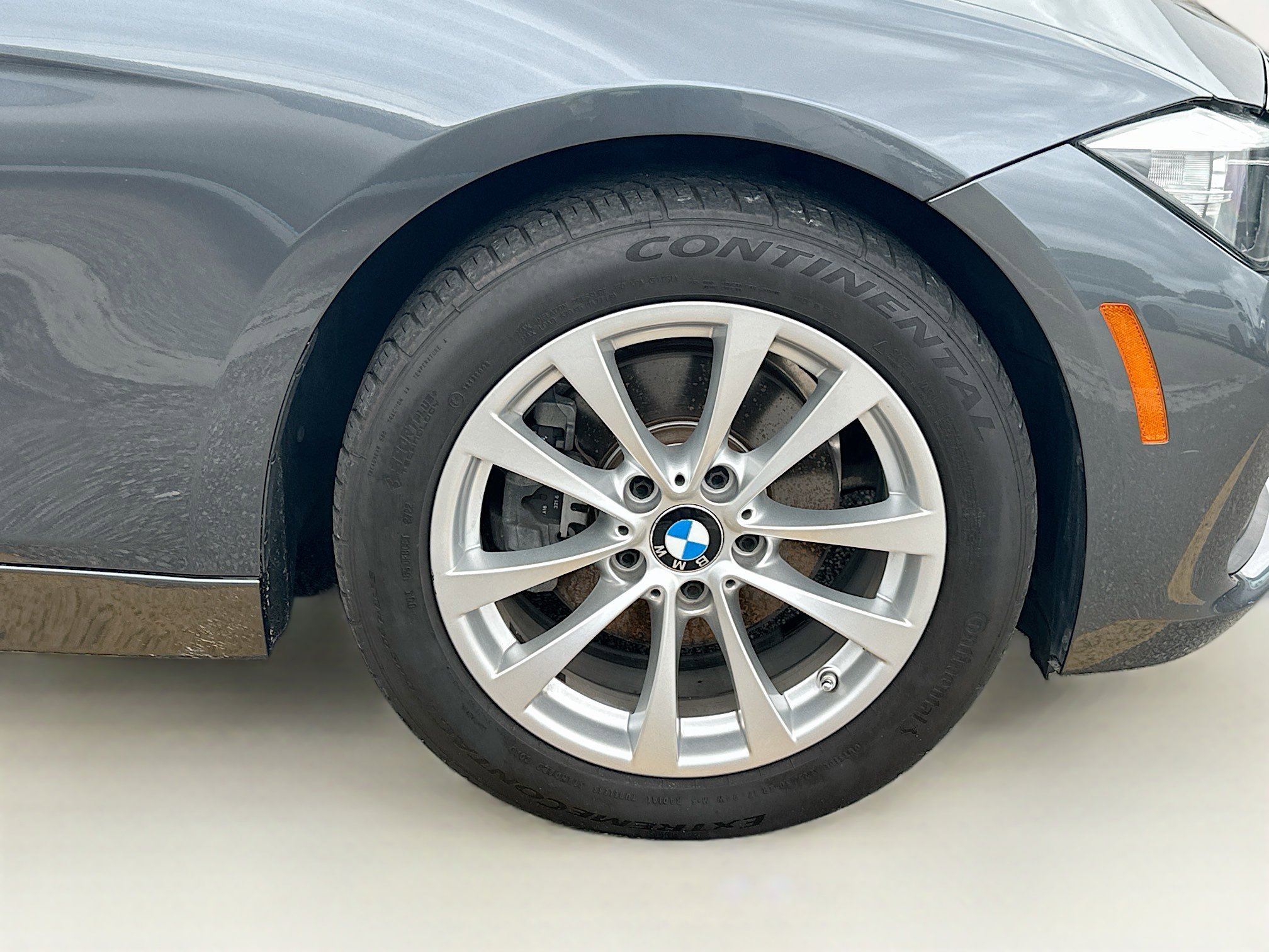 Used 2017 BMW 320i Sedan RWD image 8