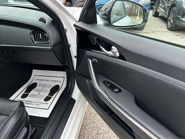 Used 2020 Kia Stinger GT-Line image 29