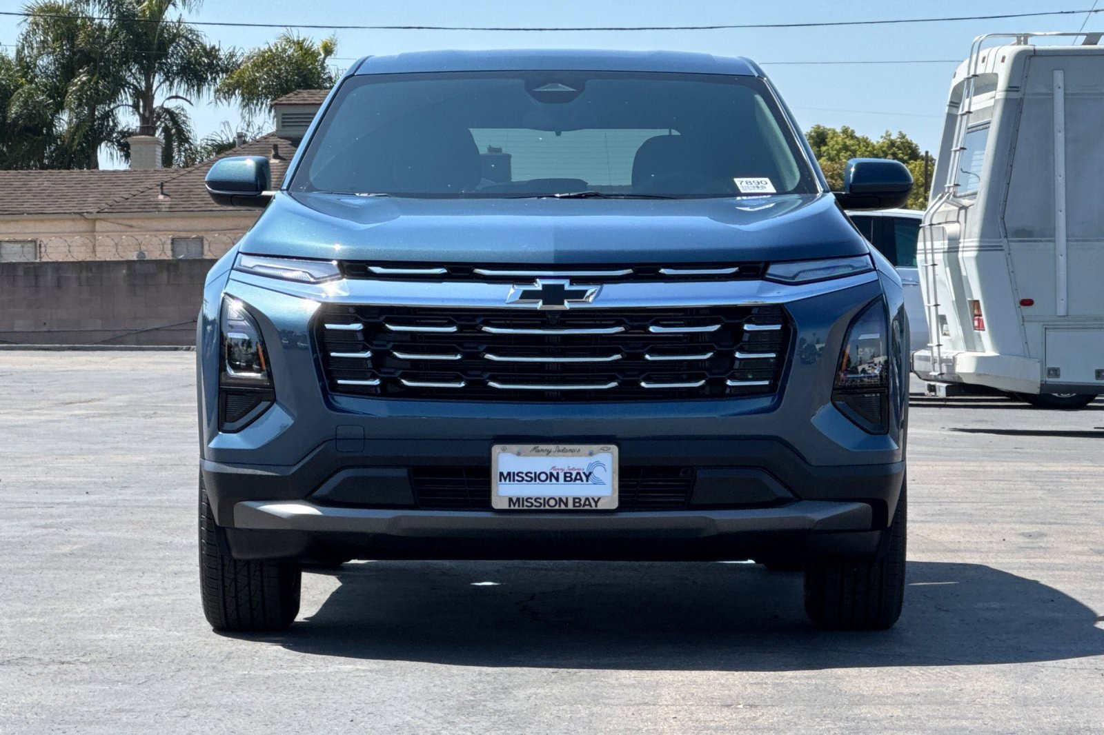 New 2025 Chevrolet Equinox LT image 9