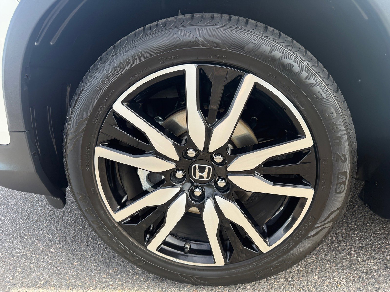 Used 2019 Honda Pilot Touring image 9