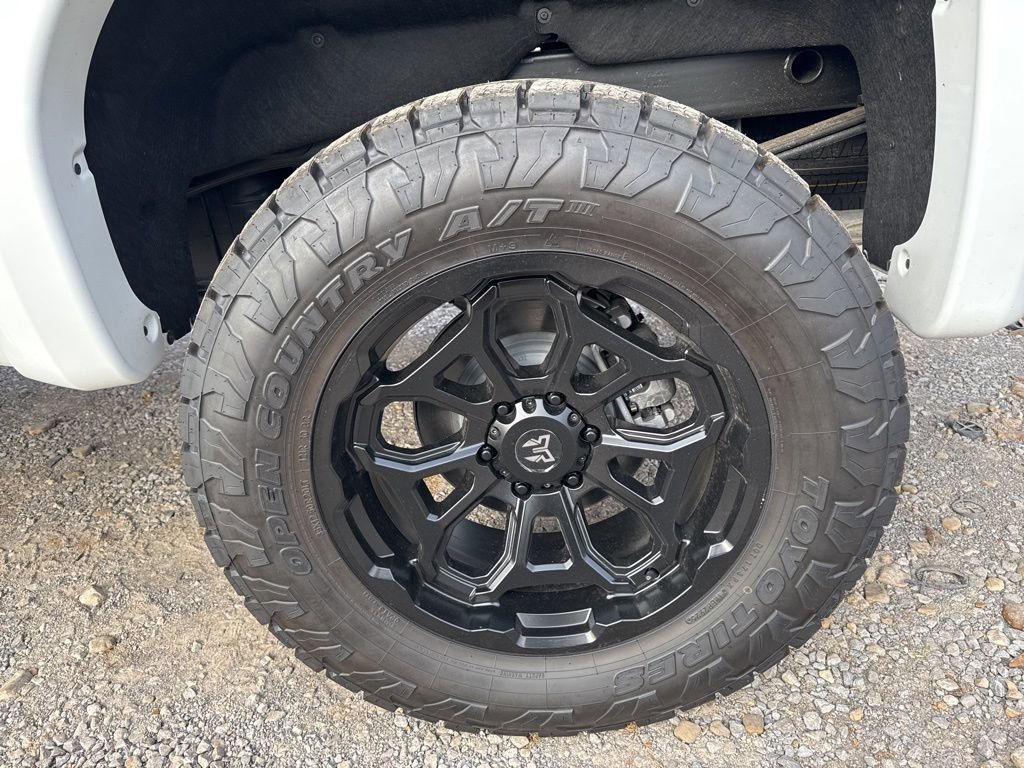 New 2025 GMC Sierra 1500 AT4 w/ AT4 Premium Package image 32