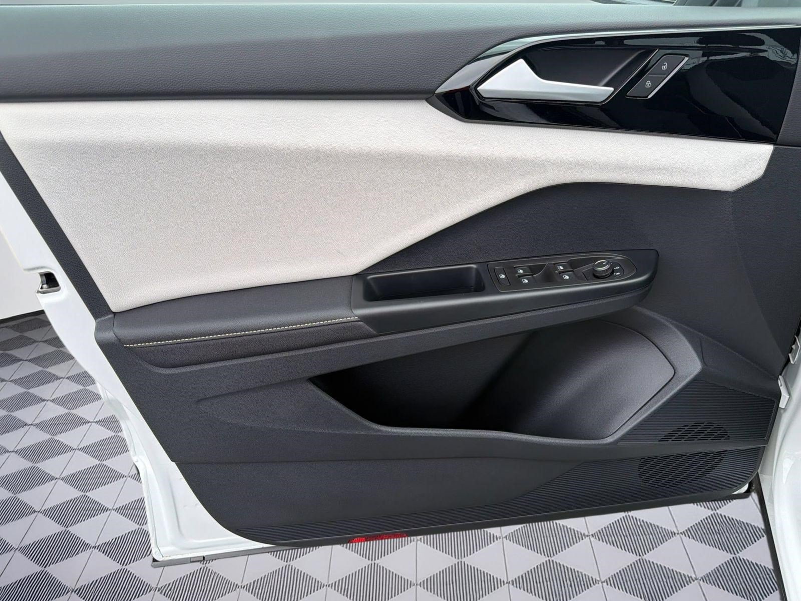 New 2026 Volkswagen Taos S FWD image 13