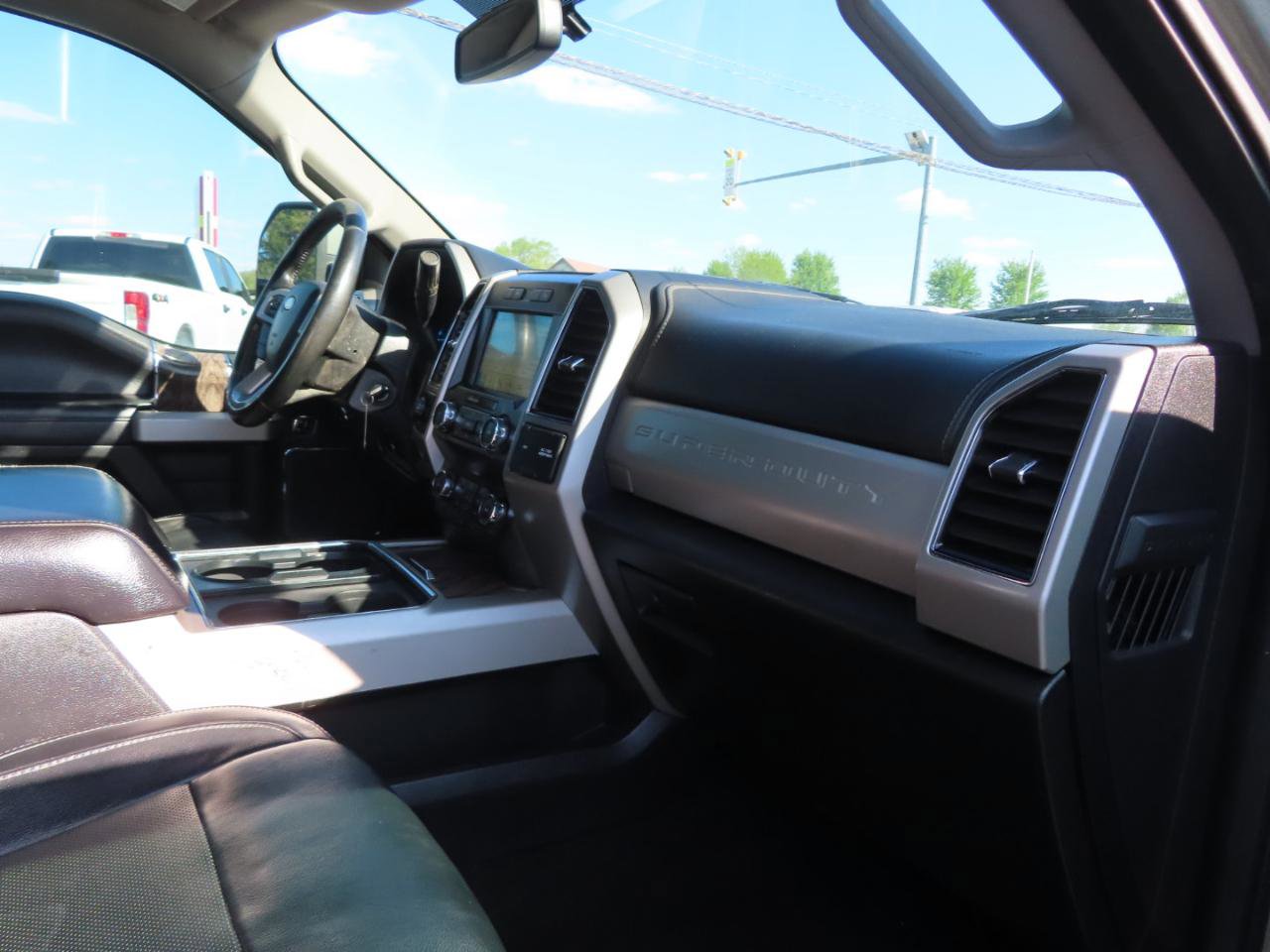 Used 2019 Ford F350 Lariat w/ Lariat Value Package image 50
