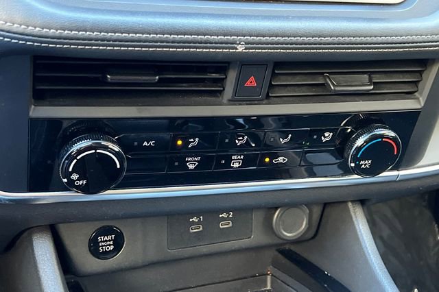 Used 2024 Nissan Rogue S image 26