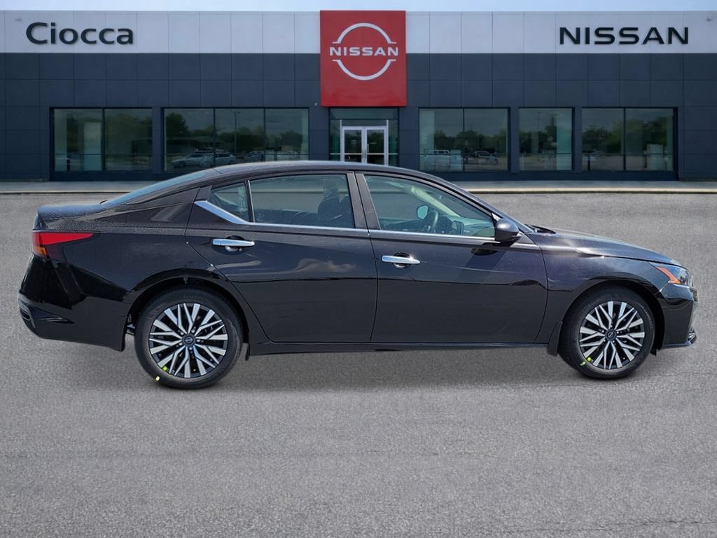 New 2026 Nissan Altima 2.5 SV FWD image 7