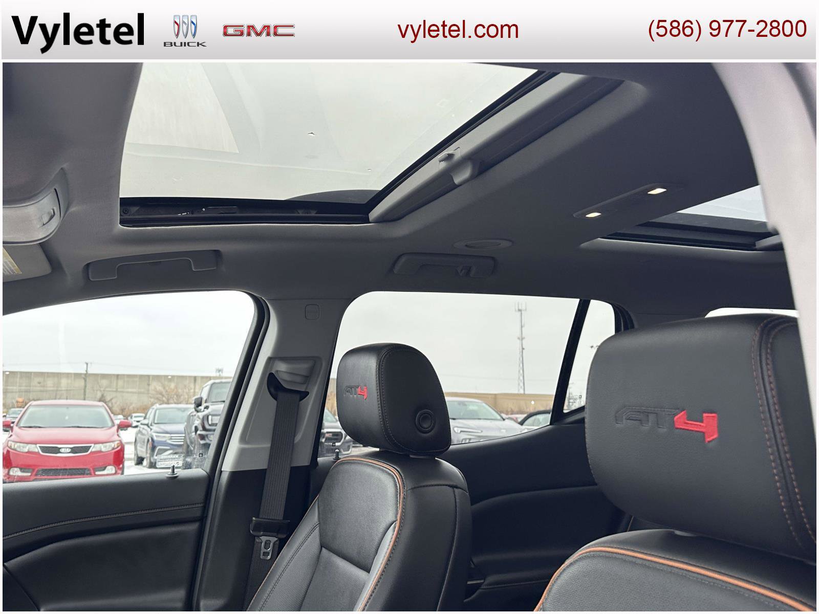 Used 2023 GMC Acadia AT4 w/ Technology Package image 21