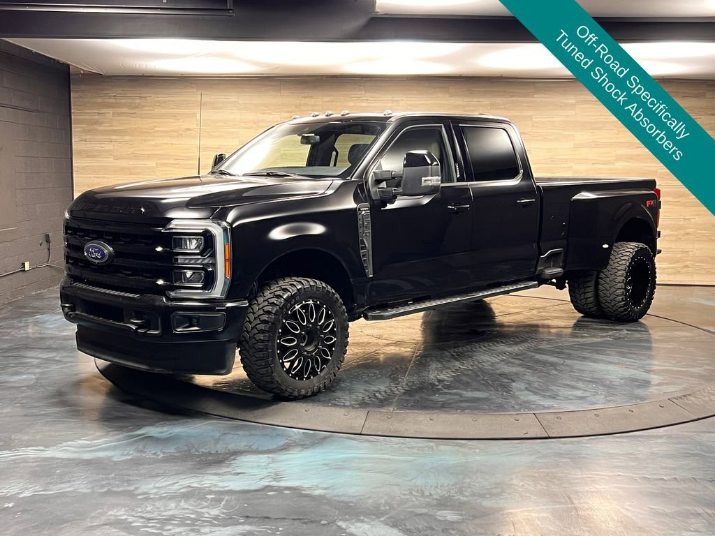 Used 2023 Ford F350 Lariat w/ FX4 Off-Road Package image 5